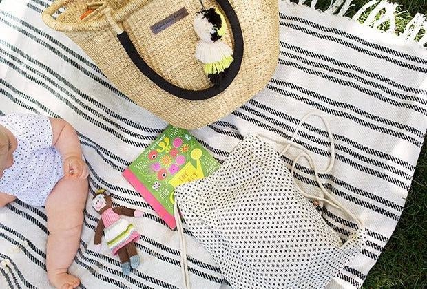 Behind the Bag with DeNai-Lifestyle-Petunia Pickle Bottom