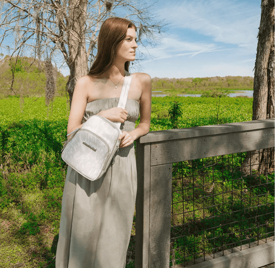 Feeding On the Go: Find the Right Diaper Bag for Your Feeding Journey