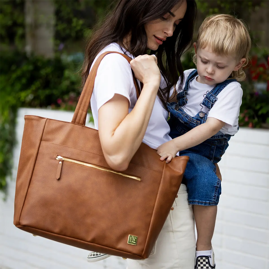 Essentials Tote in Cedar
