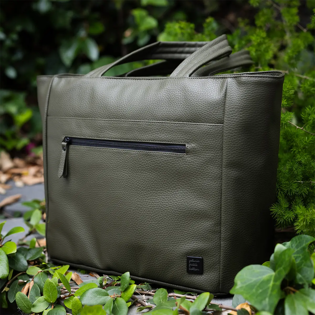 Essentials Tote in Olive