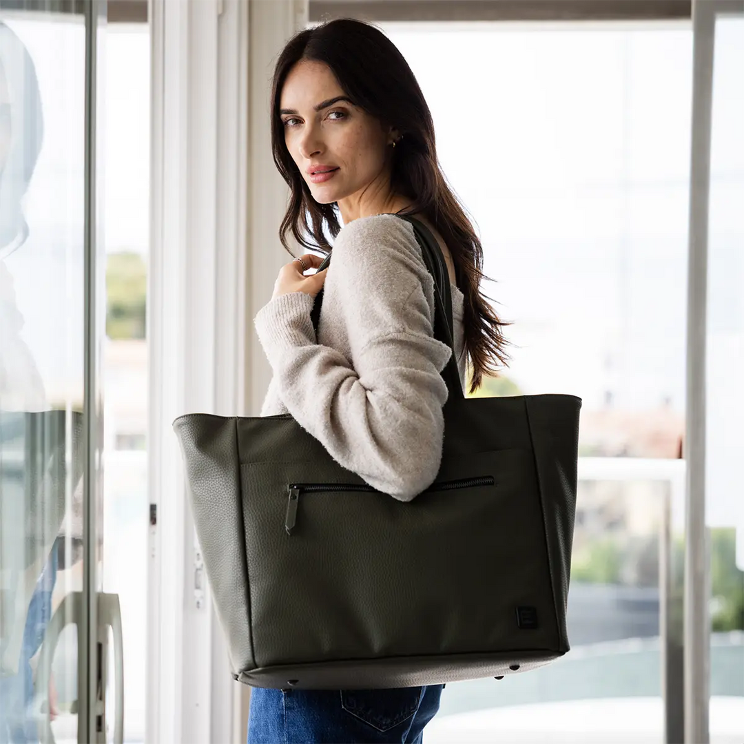 Essentials Tote in Olive