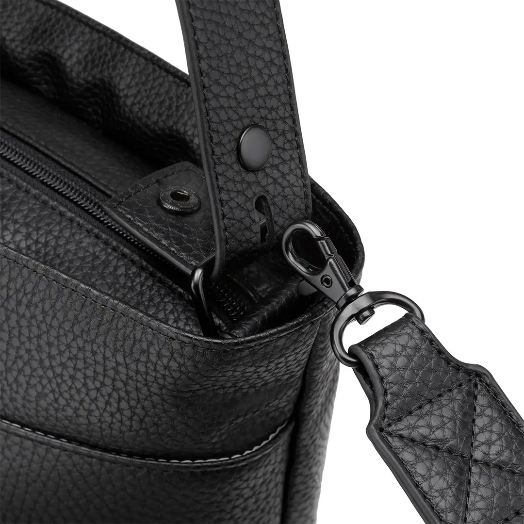 ⁠Pro Bucket Bag in Ebony