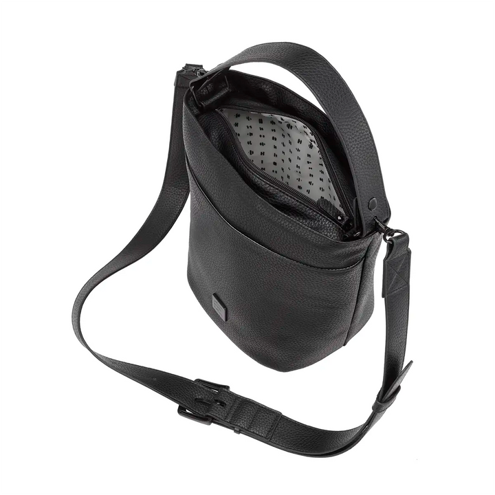 ⁠Pro Bucket Bag in Ebony