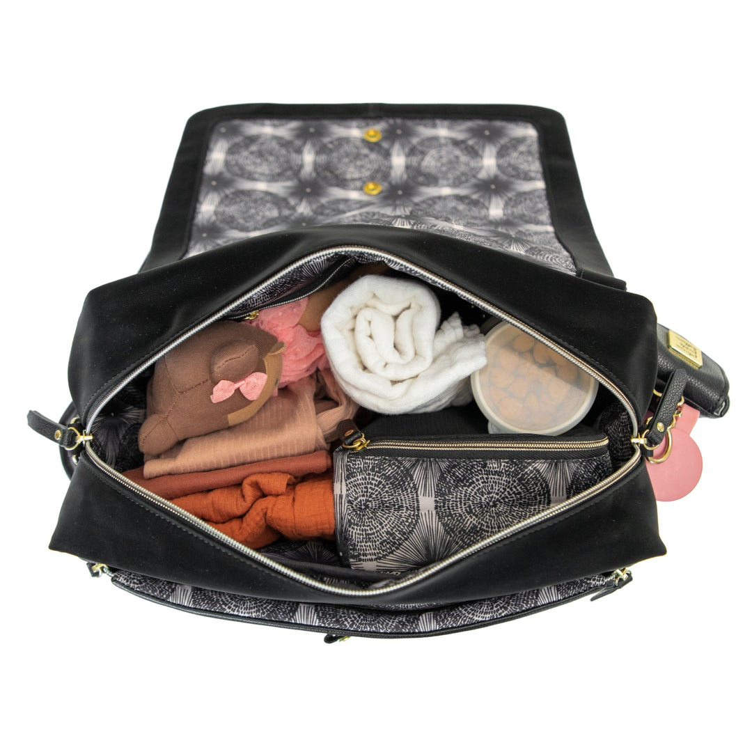 Petunia Pickle Bottom Boxy Backpack Diaper Bag *BROKEN STRAP*